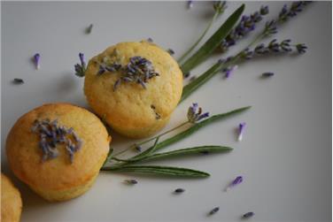 Lavendelmuffins – beim Themenabend am 11. April geht es um die Verwendung von Lavendel in der Küche. Foto: Fachschule Haslach
