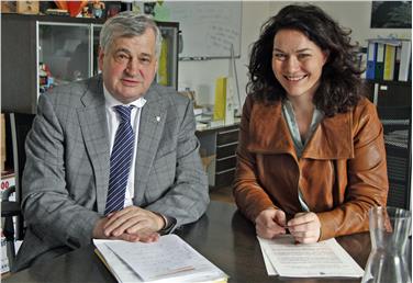 LR Florian Mussner und LHStvin Ingrid Felipe beim Arbeitstreffen in Innsbruck (FOTO: Land Tirol/Aigner)