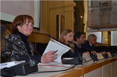 Landesrätin Stocker mit den Abteilungsdirektoren Schrott, Critelli und Sinn bei der gestrigen Vorstellung - Foto: LPA