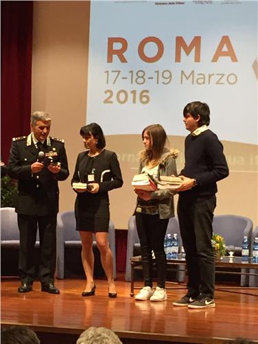 Lisa Verginer und Philipp Augschöll bei der Prämierungsfeier der Italienisch-Olympiade in Rom