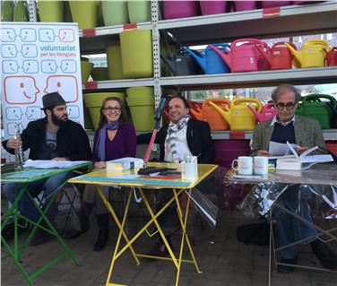Buchvorstellung bringt im Rahmen des Sprachvolontariat Sprach- und Kulturinteressierte zusammen