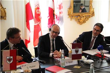 Der Vorstand des EVTZ Europaregion Tirol-Südtirol-Trentino hat heute in San Michele getagt - Foto: LPA/jw