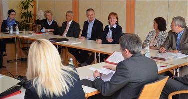 Landesrätin Martha Stocker und Abteilungsdirektor Helmuth Sinn haben die Geschäftsführer der Regionaldirektionen der Bundesagentur für Arbeit in Südtirol begrüßt.