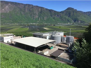 Die Biomüllvergärungsanlage in Lana soll künftig auch die überschüssigen Biomüllmengen verarbeiten.