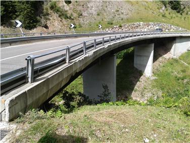 Die Arbeiten für die Sanierung der Brücke auf der Landesstraße in St. Pankraz werden am 26. April übergeben.