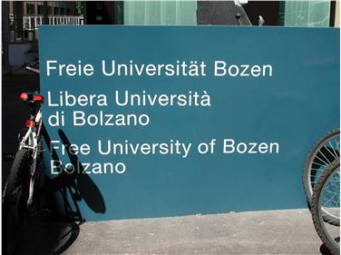 Ab kommendem akademischen Jahr wird die Uni Bozen einen Spezialisierungslehrgang für Integration anbieten. Die Landesregierung hat heute grünes Licht gegeben - Foto: LPA