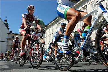 Die Euregio-Alpen-Radtour vom Chiemsee zum Gardasee führt am 2. und 3. Juni durch Südtirol