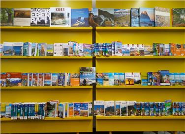 Zum Auftakt der Reisezeit die passende Literatur bietet die Landesbibliothek Teßmann.