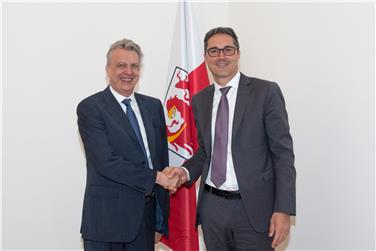 Landtagspräsident Bizzo hat heute Landeshauptmann Kompatscher seinen Antrittsbesuch abgestattet - Foto: LPA/ohn