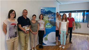 Arbeitsvermittlungszentrum Brixen auf Betriebsbesuch im Milchhof Brimi - Foto: LPA