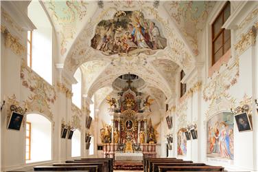 Ausnahmsweise für Besucher geöffnet wird die der Muttergottes geweihte, barocke Schlosskapelle auf Schloss Wolfsthurn