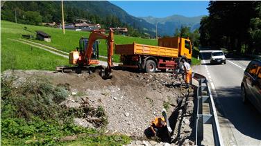 Der Straßendienst des Landes arbeitet auf Hochtouren am Beiseitigen der Unwetterschäden (FOTO: LPA)