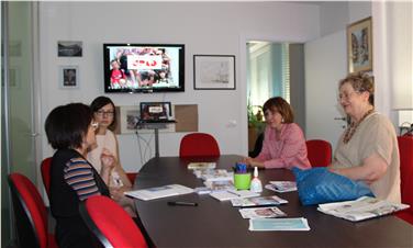 LRin Deeg mit den Projektverwantwortlichen von Estate Arianna beim UPAD./Foto LPA Elisabeth Parteli