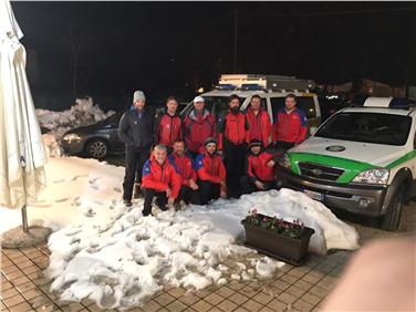 Die seit Sonntag im Katastrophengebiet in der Proviinz Ascoli Piceno in der Region Marken eingesetzten Männer des Bergrettungsdienstes und des italienischen Pendants CNSAS sind seit heute wieder in Südtirol. Foto: LPA/BRD/CNSAS