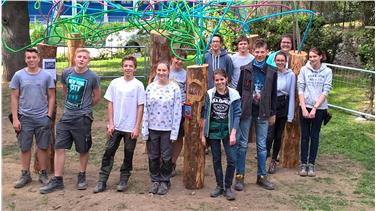Die Schülerinnen und Schüler der Fachschule Laimburg haben im Rahmen des Meraner Frühlings wieder ein Landart-Objekt gestaltet. Foto: LPA/Fachschule Laimburg
