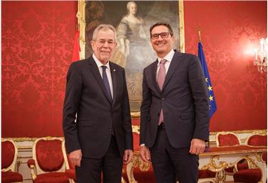 Landeshauptmann Kompatscher mit dem österreichischen Bundespräsidenten Van der Bellen heute in Wien - Foto: Präsidentschaftskanzlei